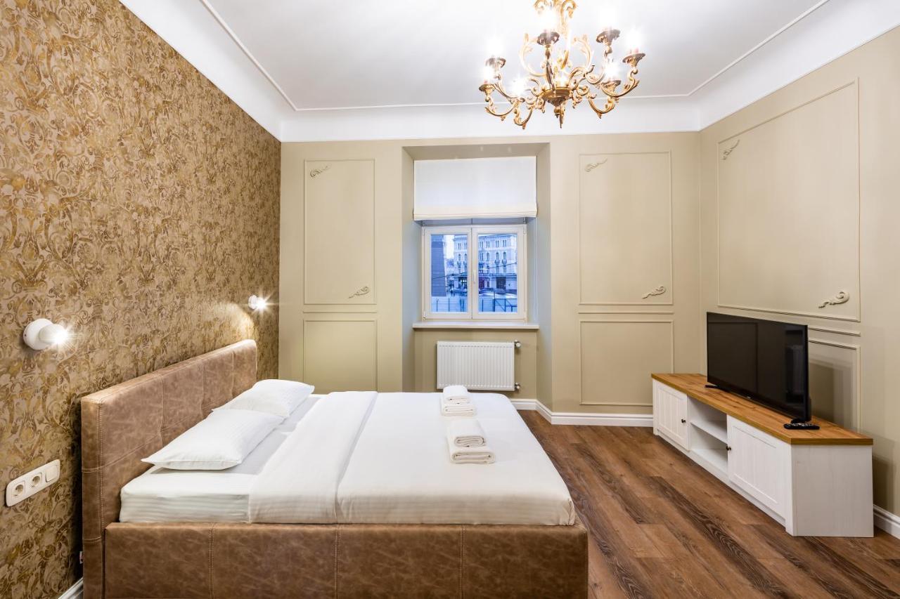 Romari Площа Катедральна 8 Lägenhet Lviv Exteriör bild