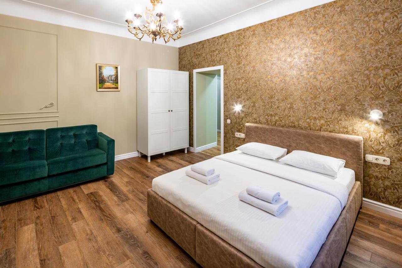 Romari Площа Катедральна 8 Lägenhet Lviv Exteriör bild
